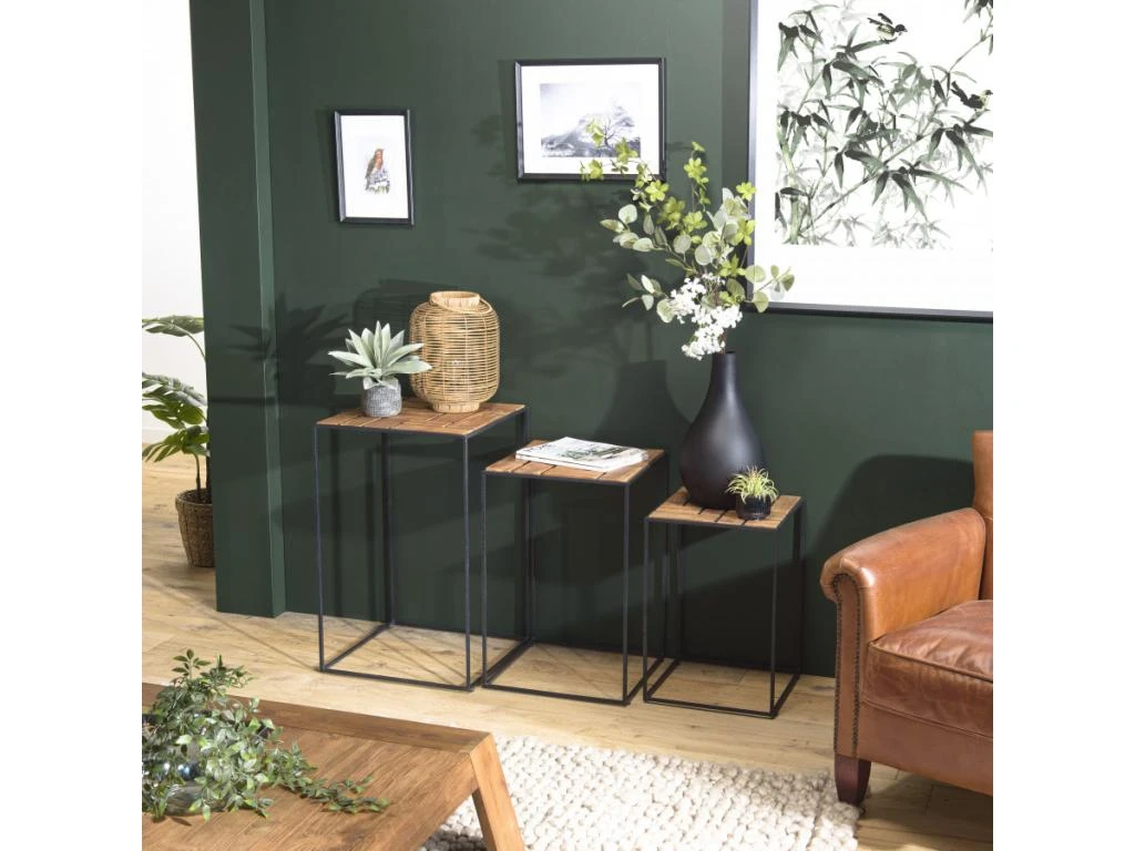 ALIDA - Set De 3 Tables D'appoint Gigogne Plateaux Bois Teck Recyclé Structure Métal Noir 6 ALIDA - Set De 3 Tables D'appoint Gigogne Plateaux Bois Teck Recyclé Structure Métal Noir – Image 4